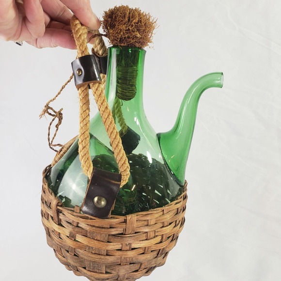 Vintage Hand Blown Green Glass Wine Decanter Ice Chamber Woven Holder Handle - Picture 7 of 9